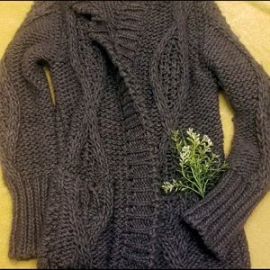 Italian made, chunky knit long sweater in plum